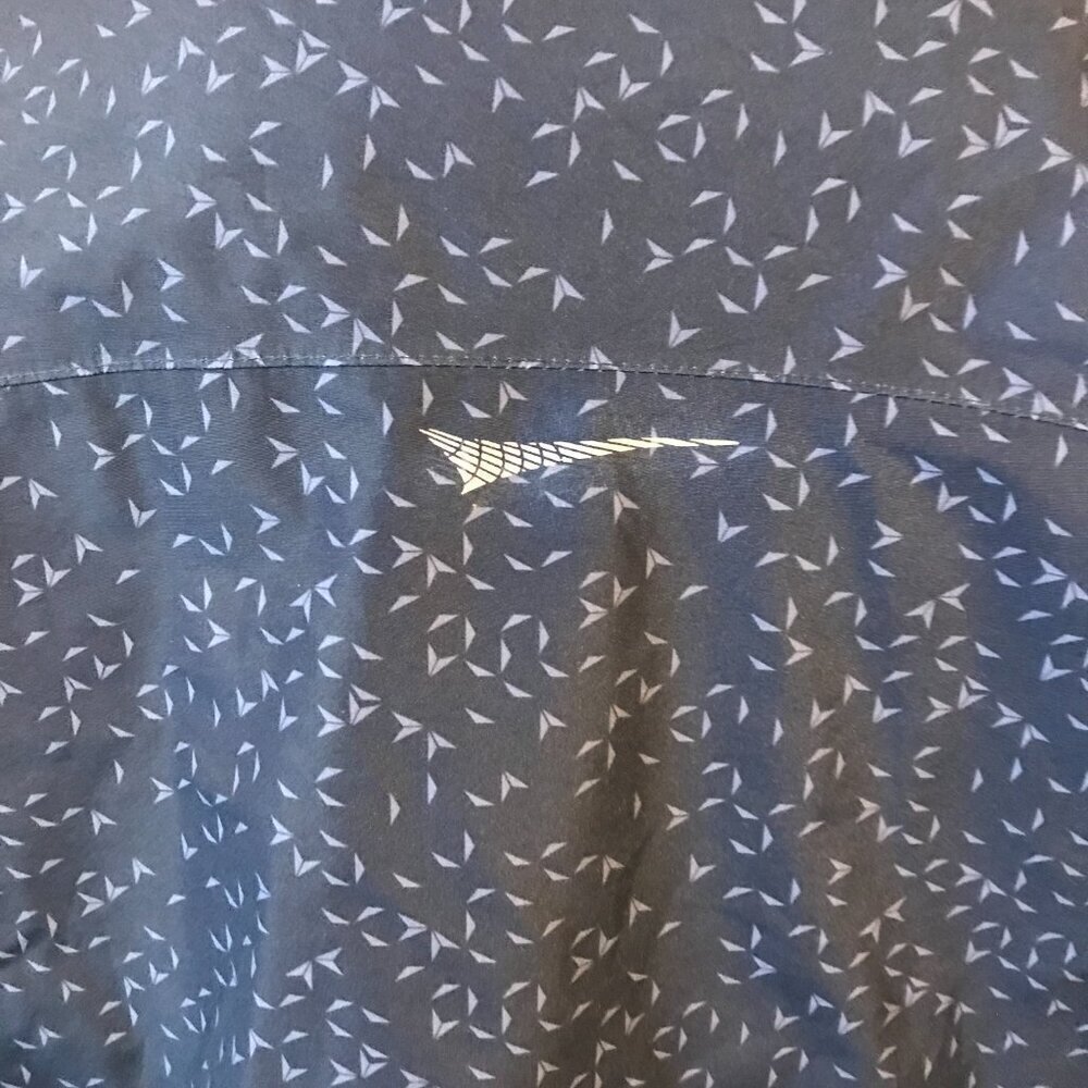 Paradox lightweight rain jacket with hood. Navy with allover pattern. Size XL - Picture 3 of 11
